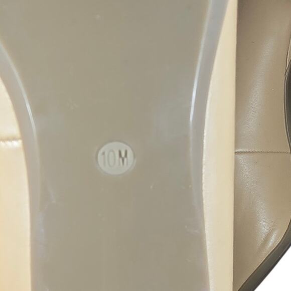 CALVIN KLEIN NUDE LEATHER PUMPS - Designer High Heels - Picture 7 of 9